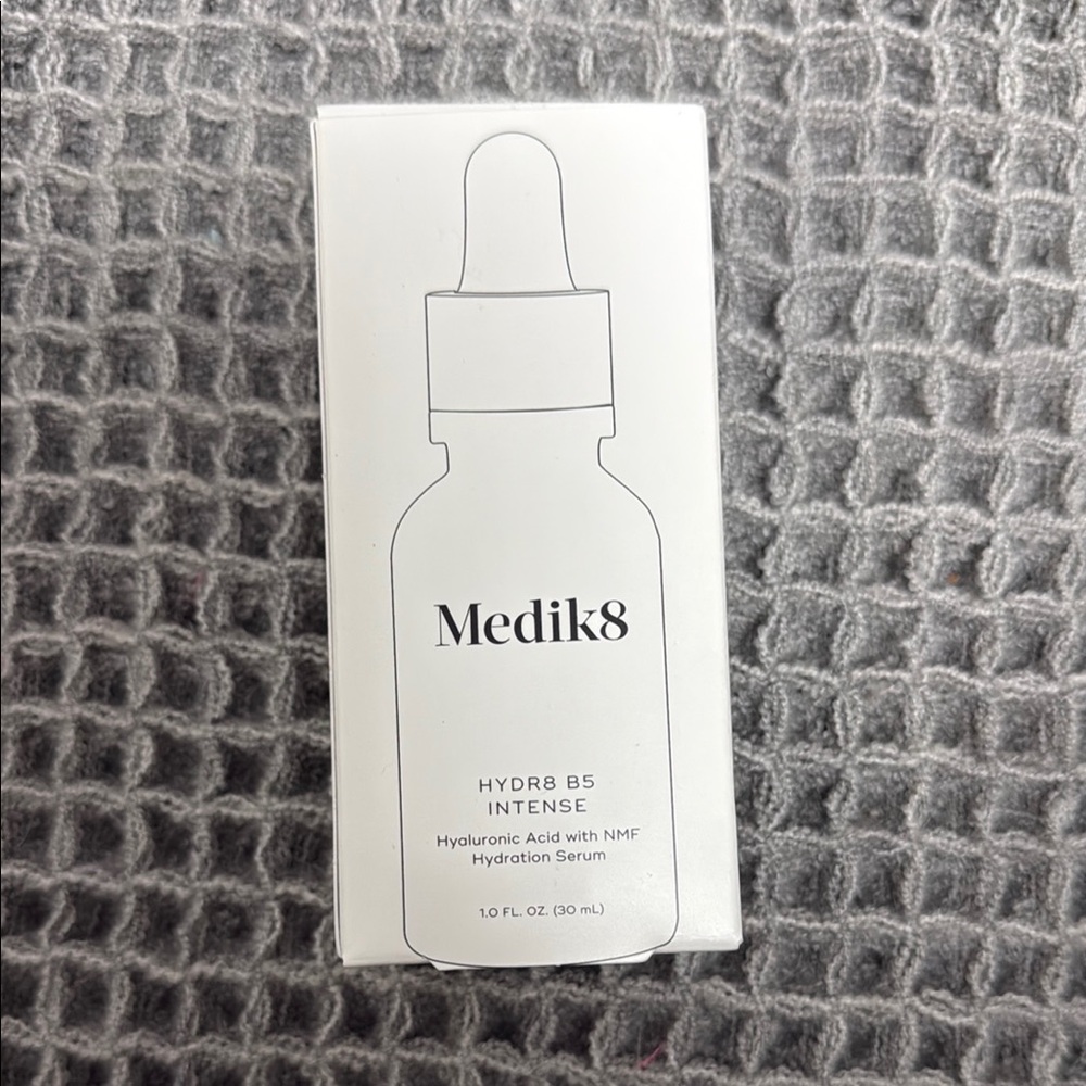 White Skincare Serum & Face Oil